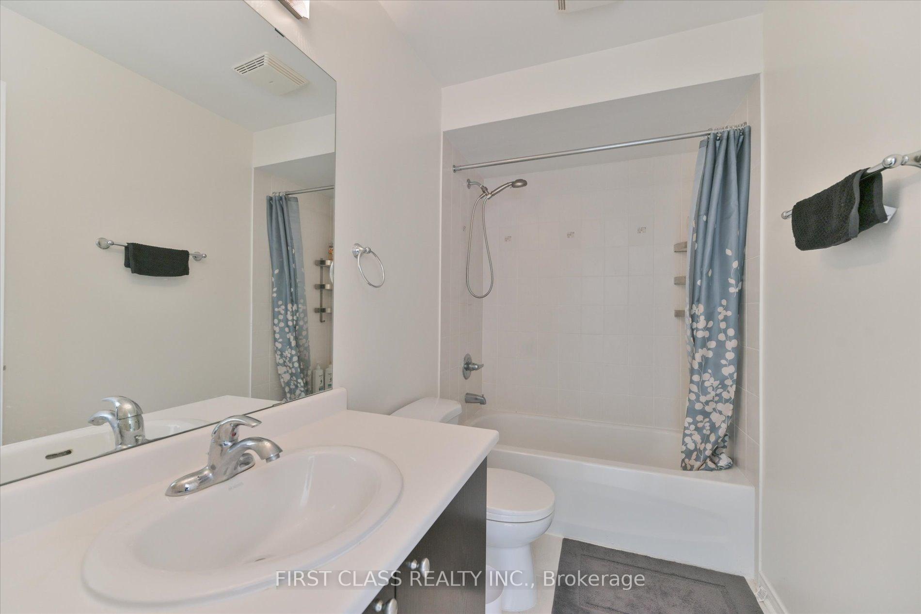 Photo 22 of 41 Northwest Passage, Whitchurch-Stouffville, Stouffville — HOMEH