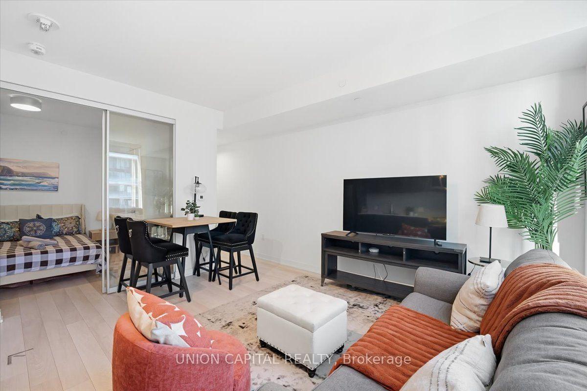 Photo 5 of Unit 3507, 357 King Street W, Toronto, Waterfront Communities — HOMEH