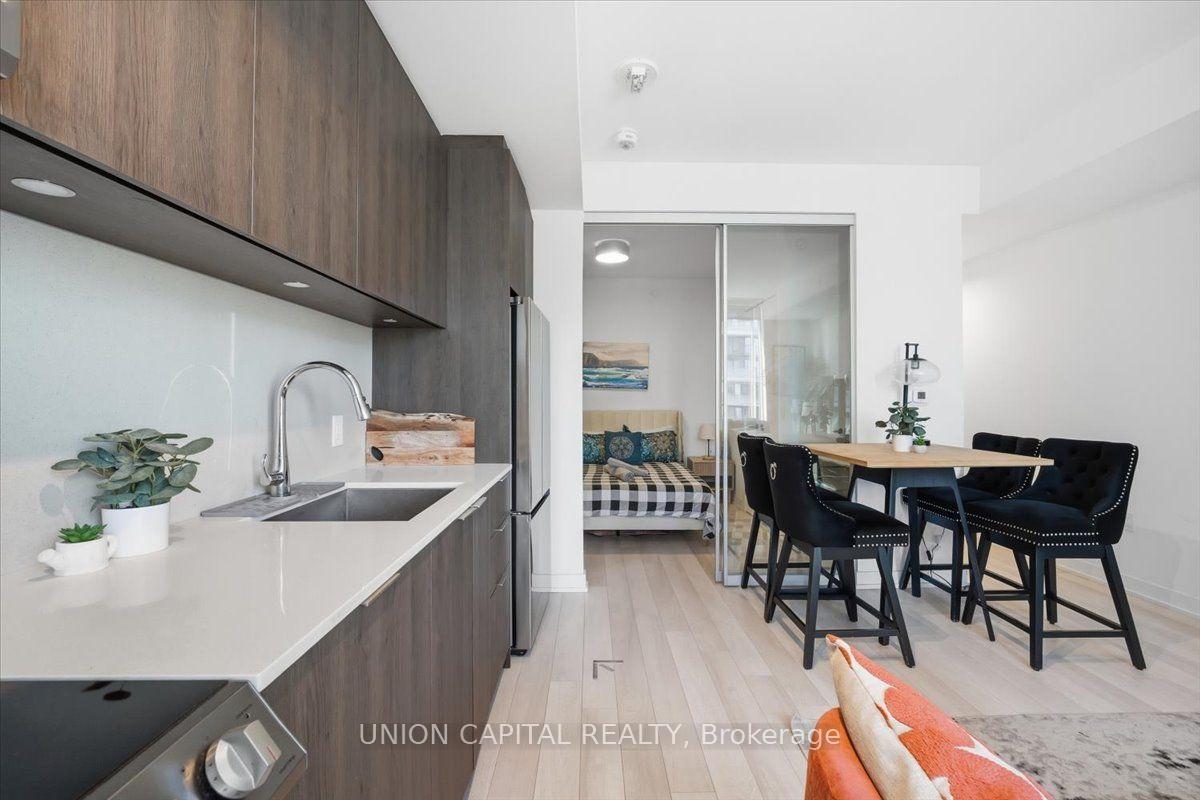 Photo 6 of Unit 3507, 357 King Street W, Toronto, Waterfront Communities — HOMEH