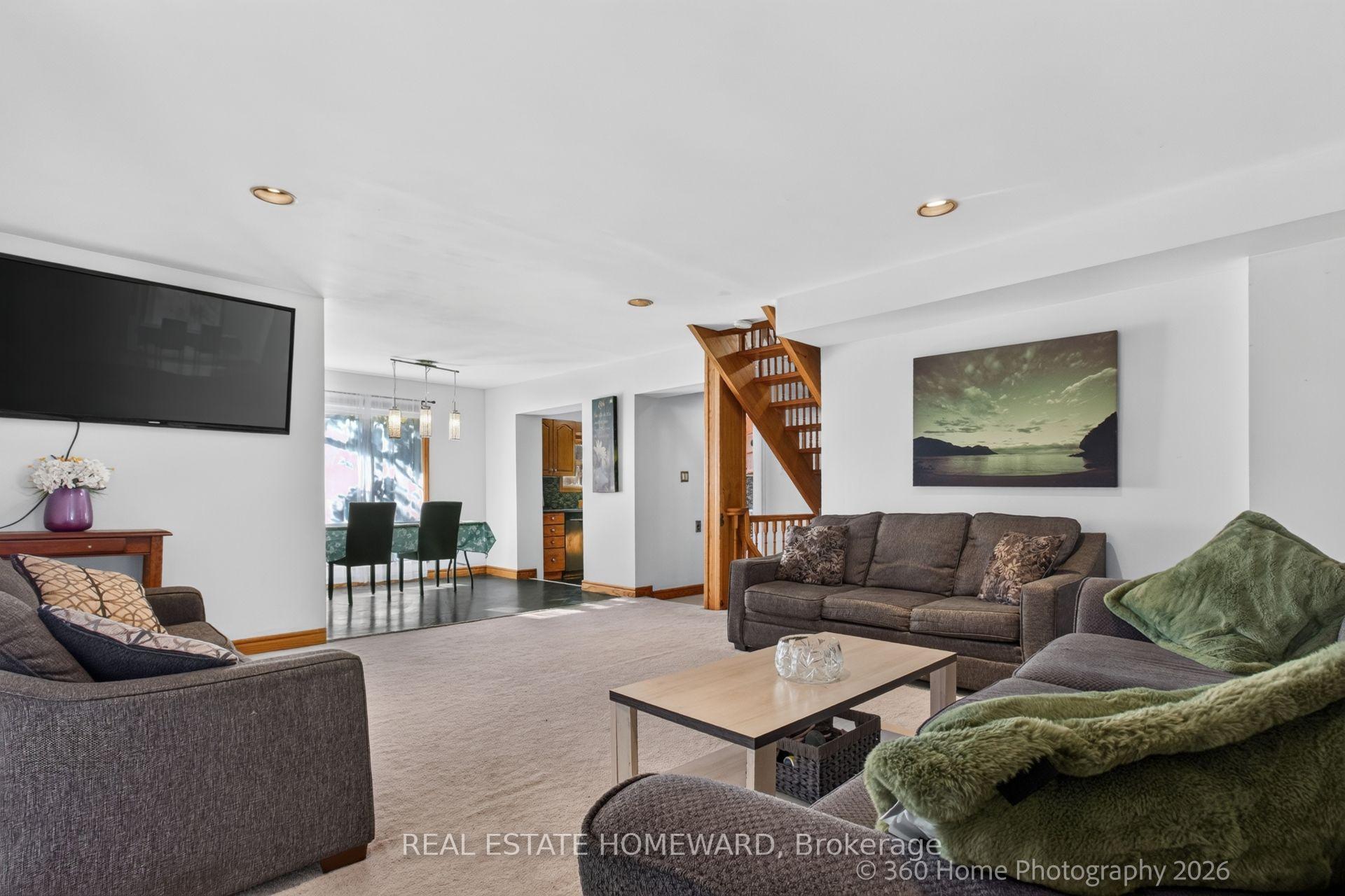 Photo 12 of 65 Natal Avenue, Scarborough, Birchcliffe-Cliffside — HOMEH