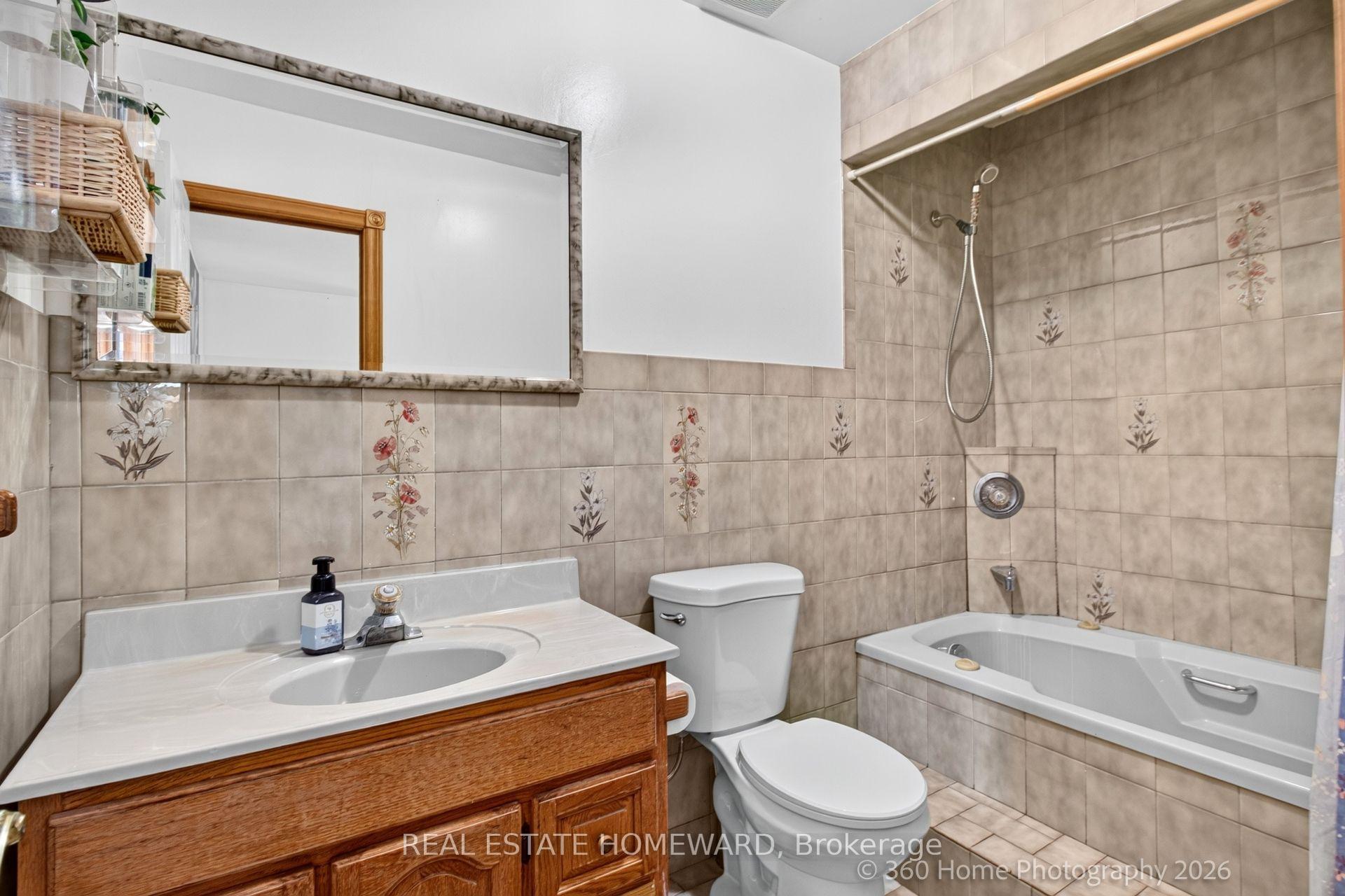 Photo 19 of 65 Natal Avenue, Scarborough, Birchcliffe-Cliffside — HOMEH