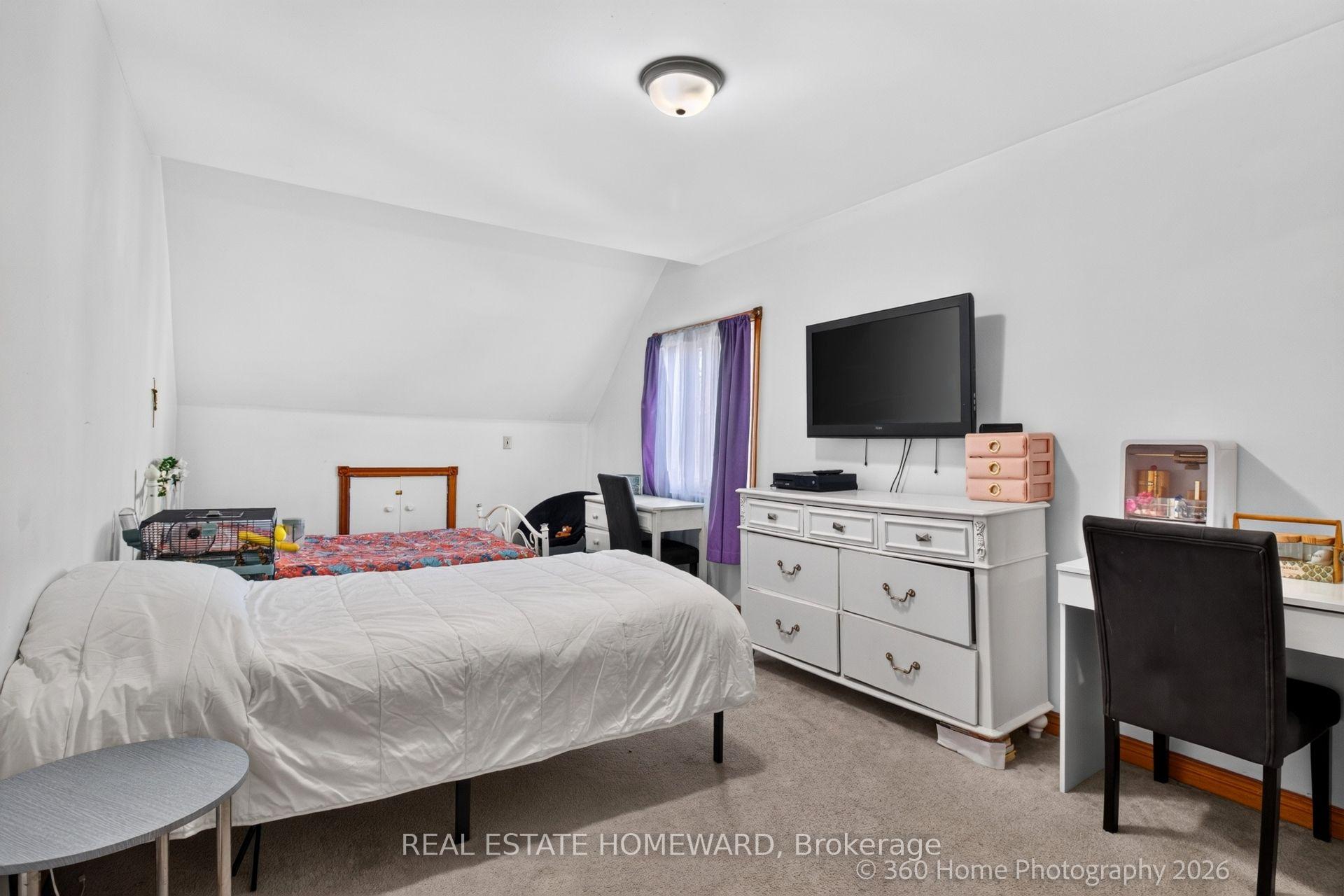 Photo 20 of 65 Natal Avenue, Scarborough, Birchcliffe-Cliffside — HOMEH