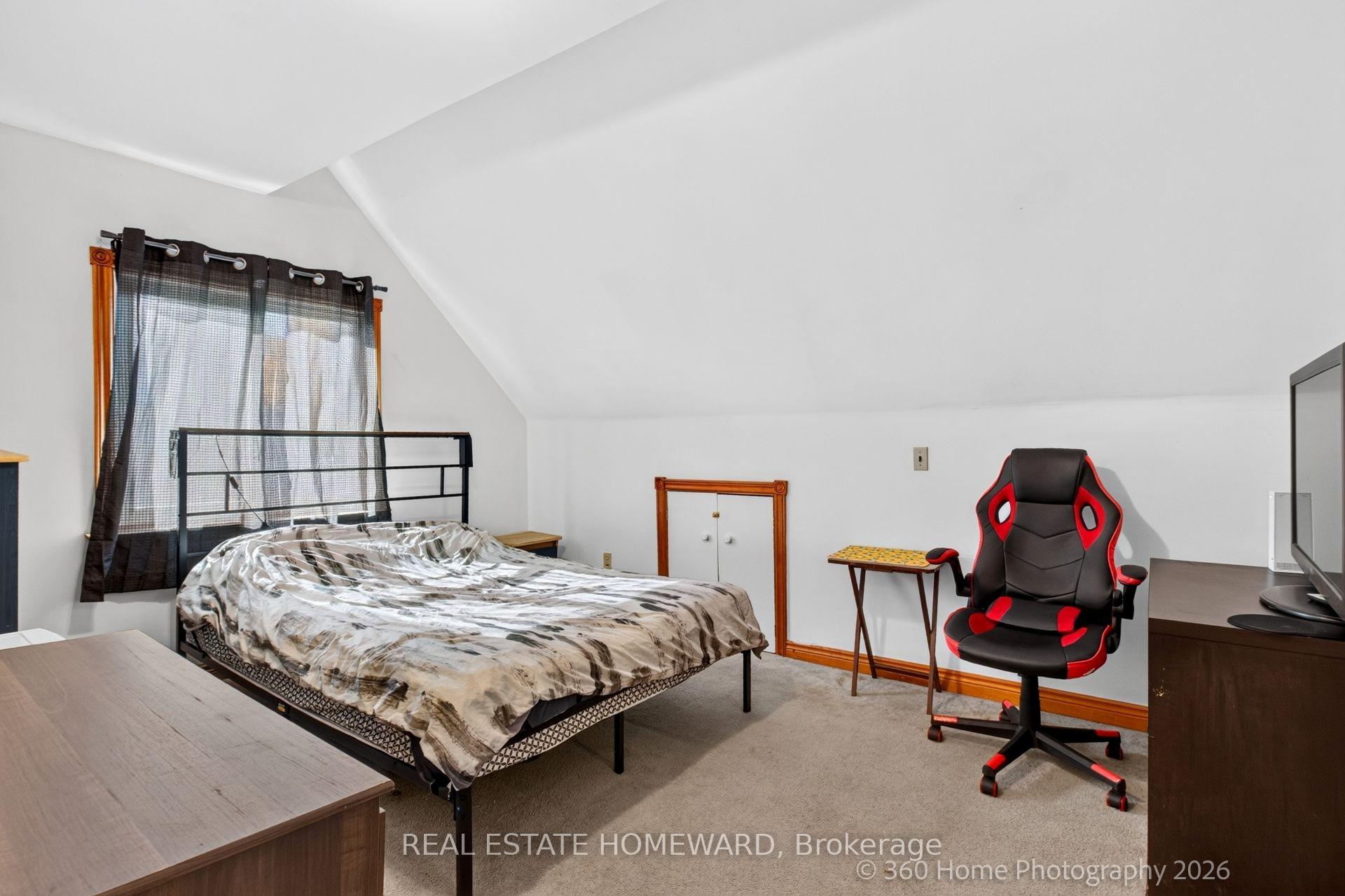 Photo 23 of 65 Natal Avenue, Scarborough, Birchcliffe-Cliffside — HOMEH