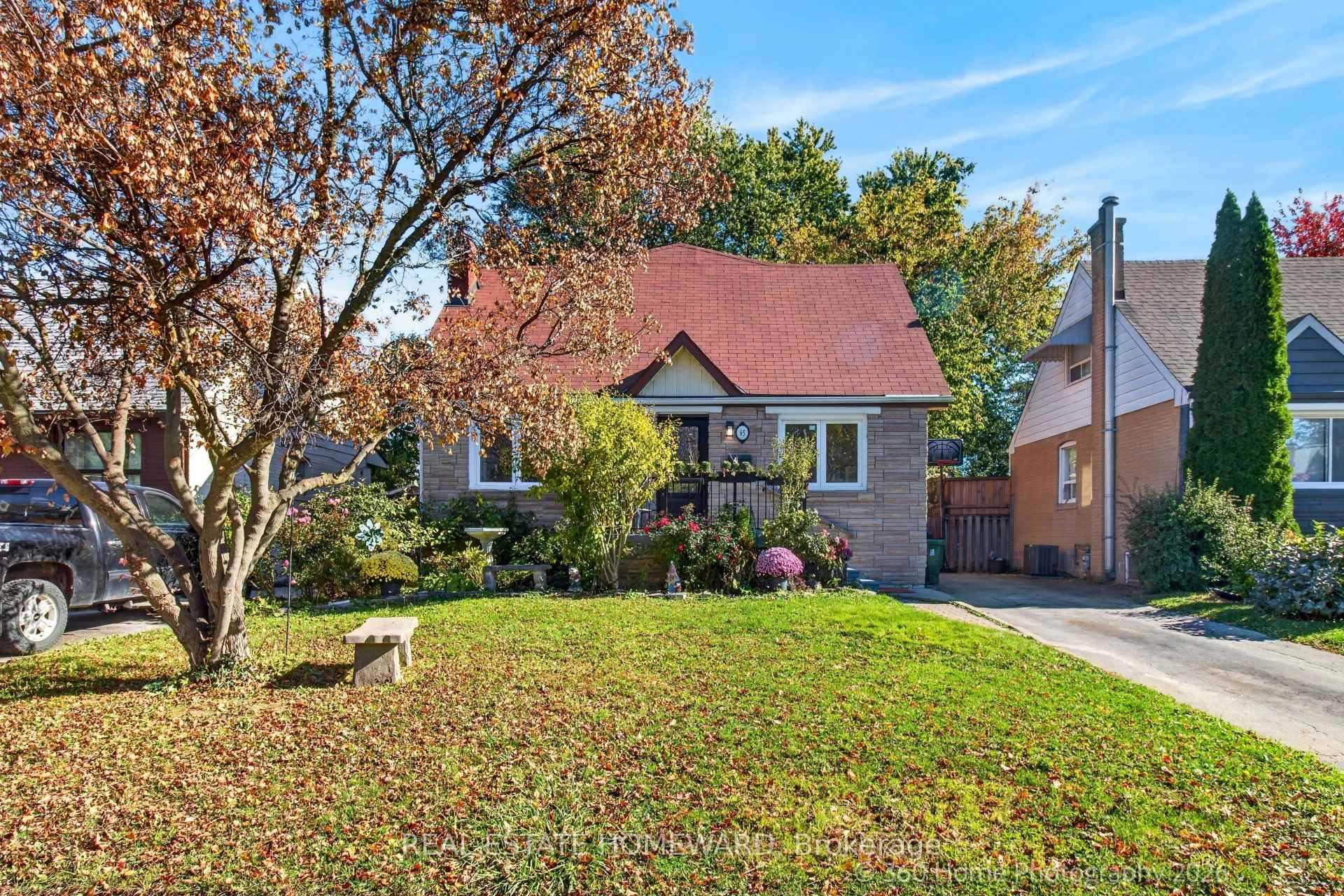 Photo 35 of 65 Natal Avenue, Scarborough, Birchcliffe-Cliffside — HOMEH