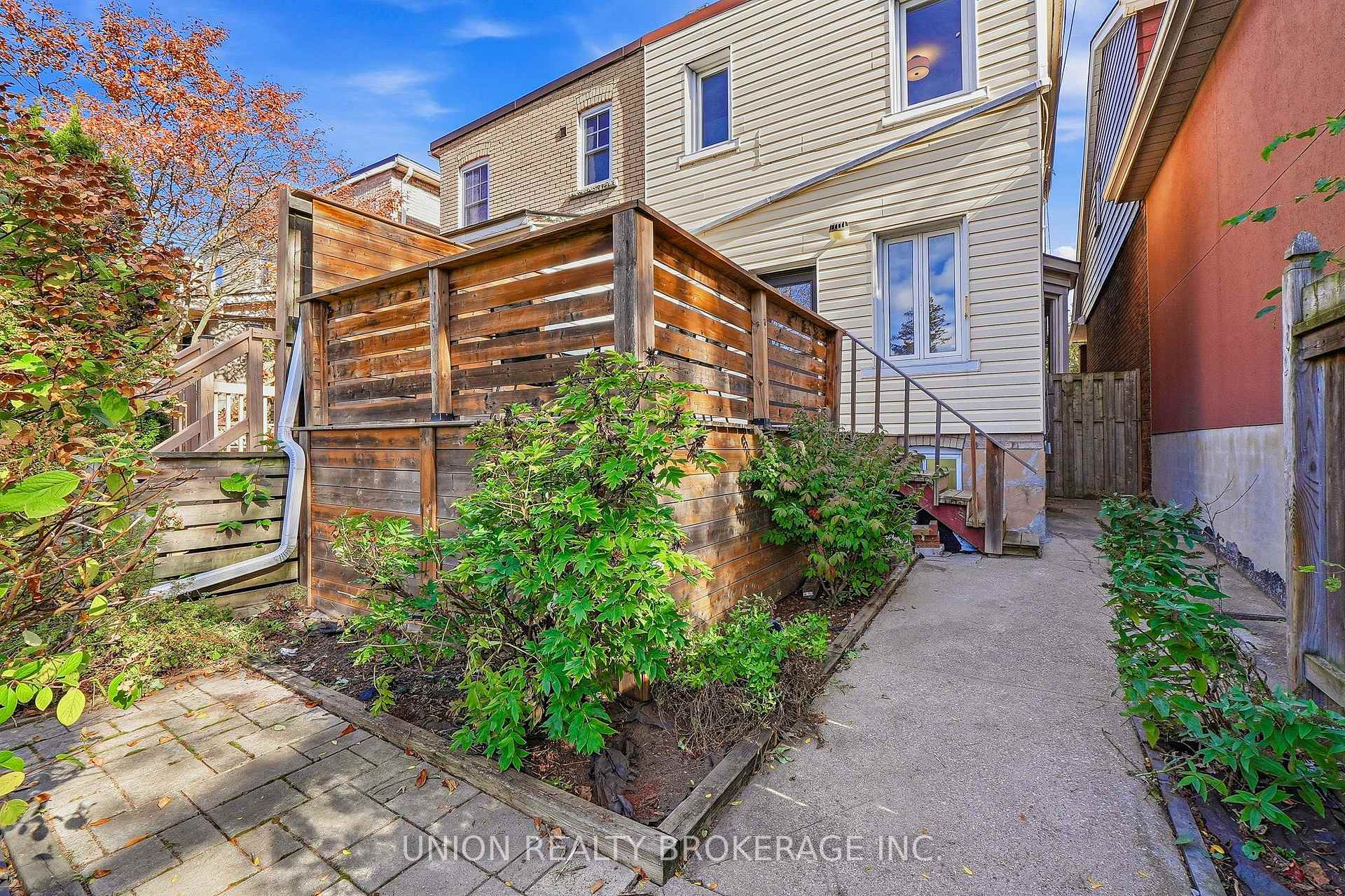 Photo 35 of 96 Malvern Avenue, Toronto, East End-Danforth — HOMEH