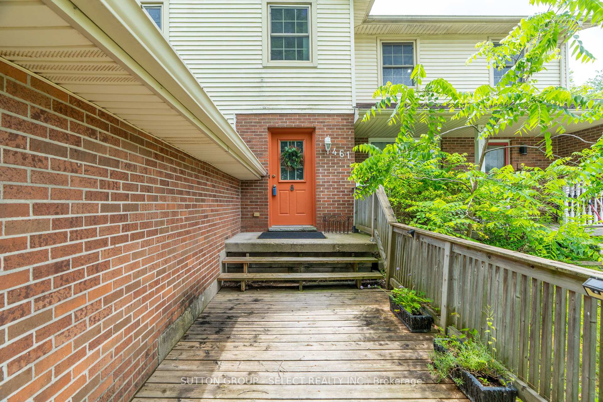 Front of 461 Cleveland Avenue