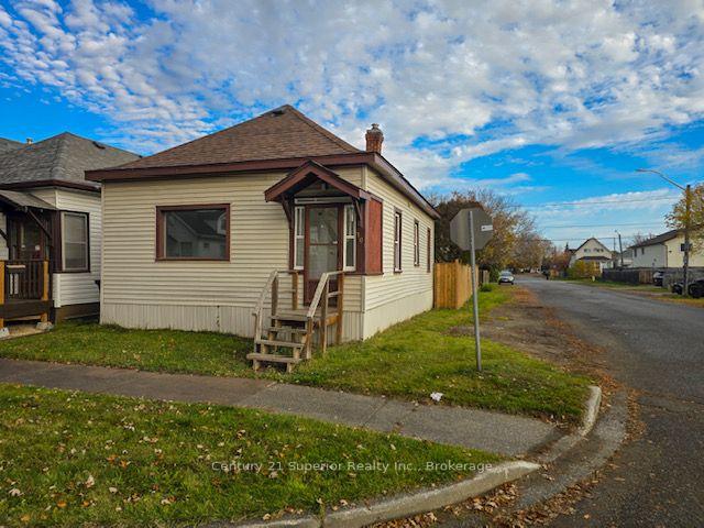 Photo 1 of 301 Ogden Street, Thunder Bay, East End — HOMEH