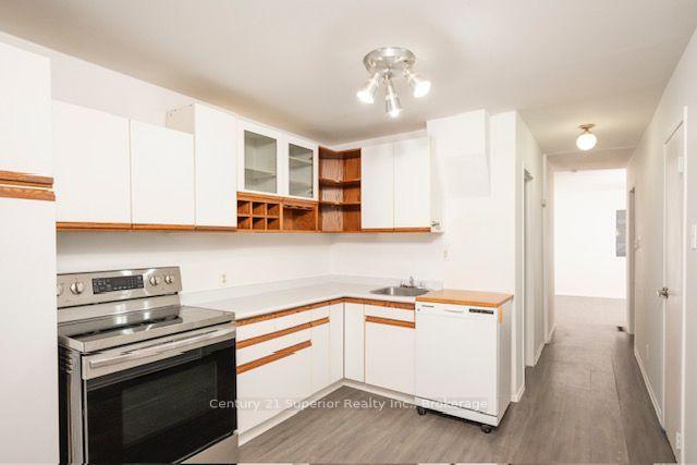 Photo 5 of 301 Ogden Street, Thunder Bay, East End — HOMEH