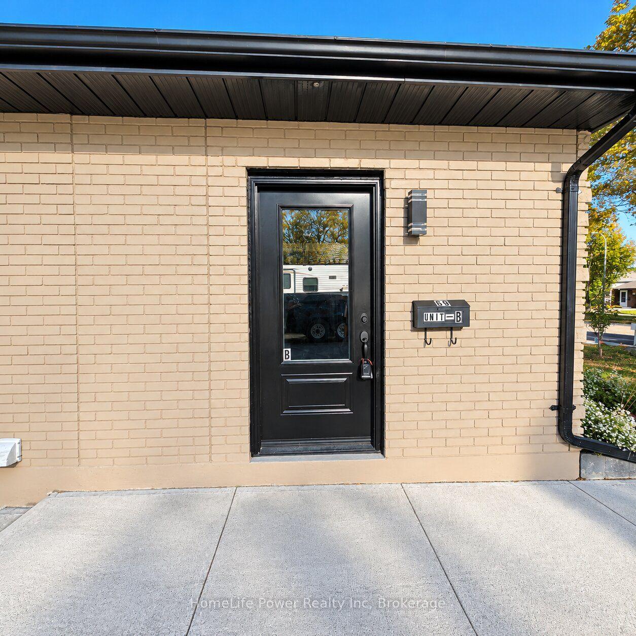 Photo 1 of Lower 69 Crescent, Kitchener, Pioneer Park — HOMEH