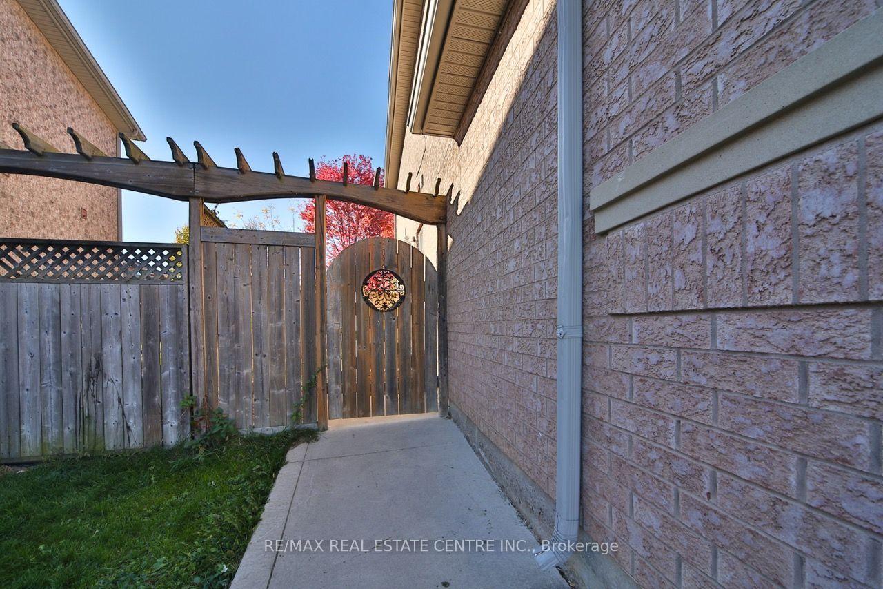 Photo of Unit BSMT, 66 Mistdale Crescent