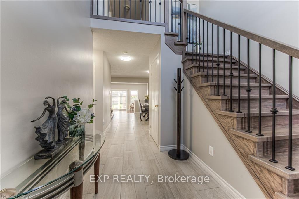 Photo 3 of Unit Upper Level, 308 Colton Circle, Kitchener, Grand River South — HOMEH