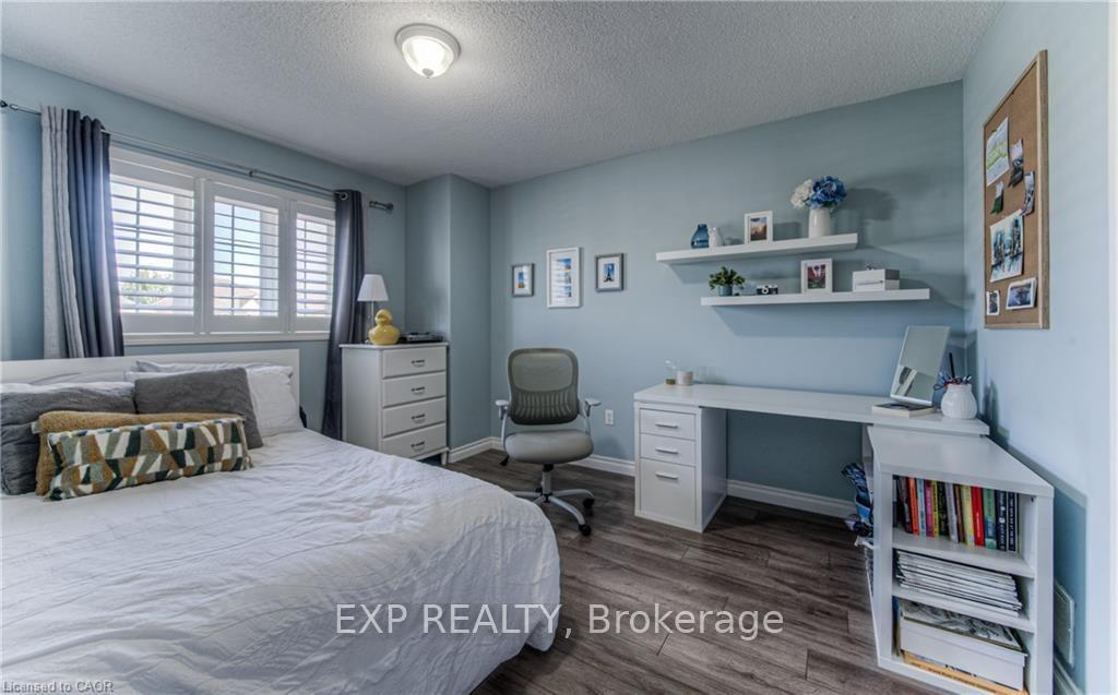 Photo 12 of Unit Upper Level, 308 Colton Circle, Kitchener, Grand River South — HOMEH