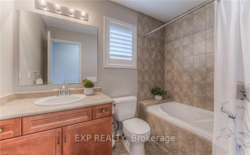 Photo 14 of Unit Upper Level, 308 Colton Circle, Kitchener, Grand River South — HOMEH