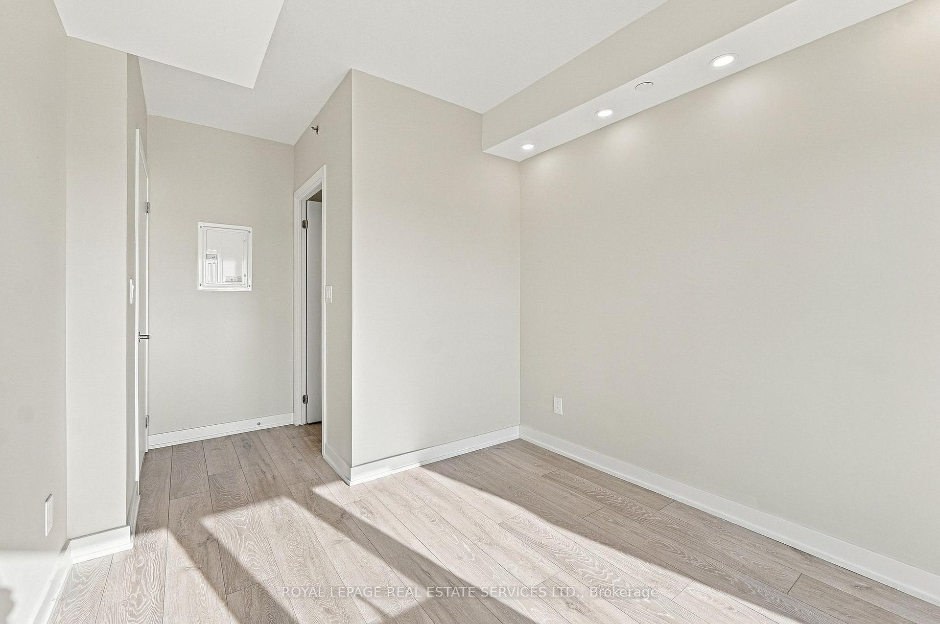 Photo 12 of Unit A501, 3210 Dakota Common, Burlington, Alton — HOMEH