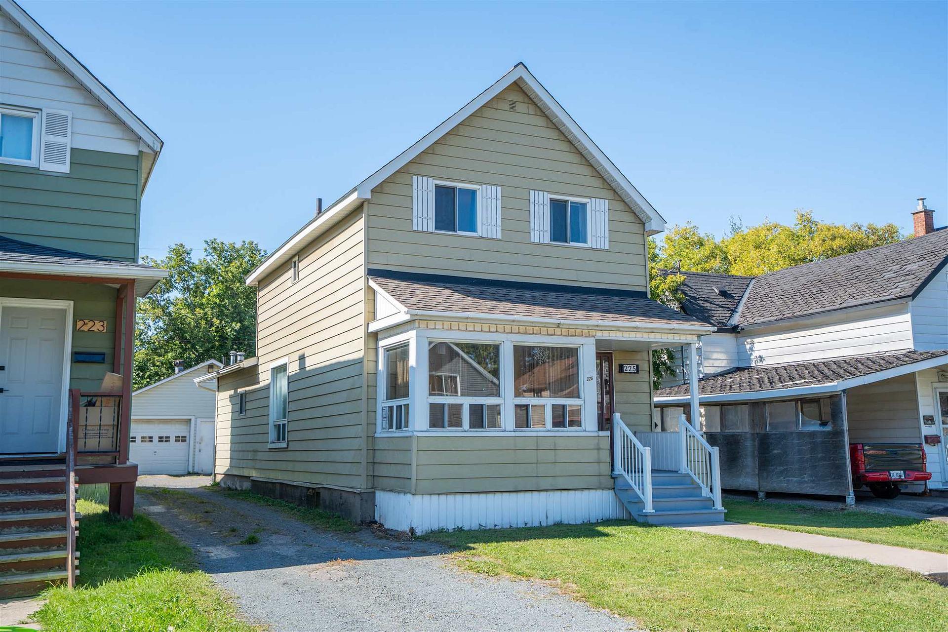 Photo 1 of 225 Beverley Street, Sault Ste Marie, Ward 2 — HOMEH