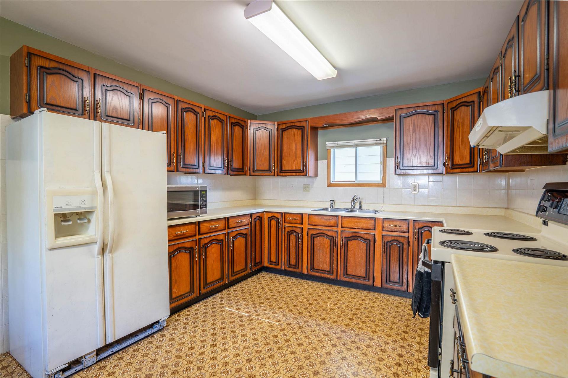 Photo 9 of 225 Beverley Street, Sault Ste Marie, Ward 2 — HOMEH