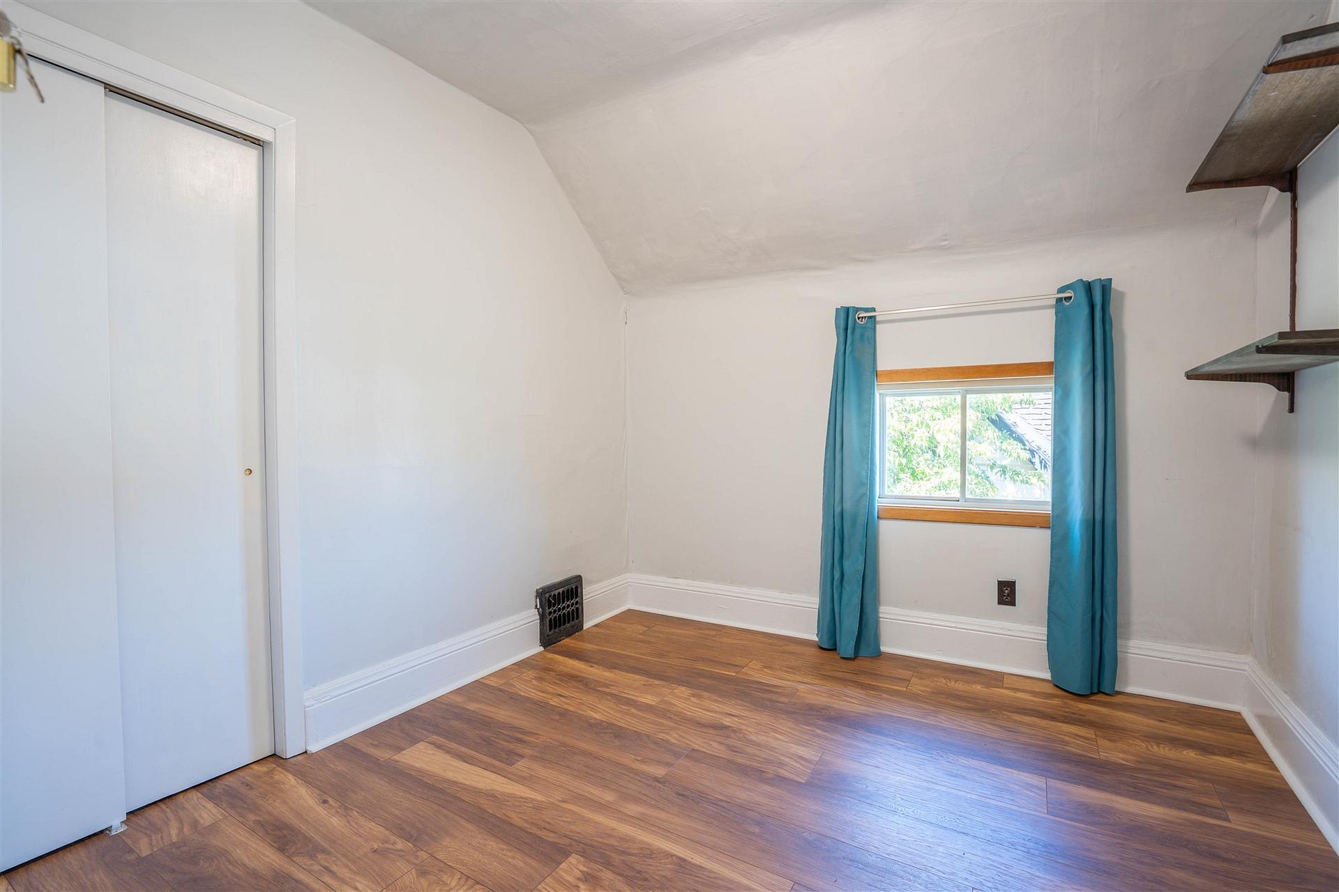 Photo 16 of 225 Beverley Street, Sault Ste Marie, Ward 2 — HOMEH