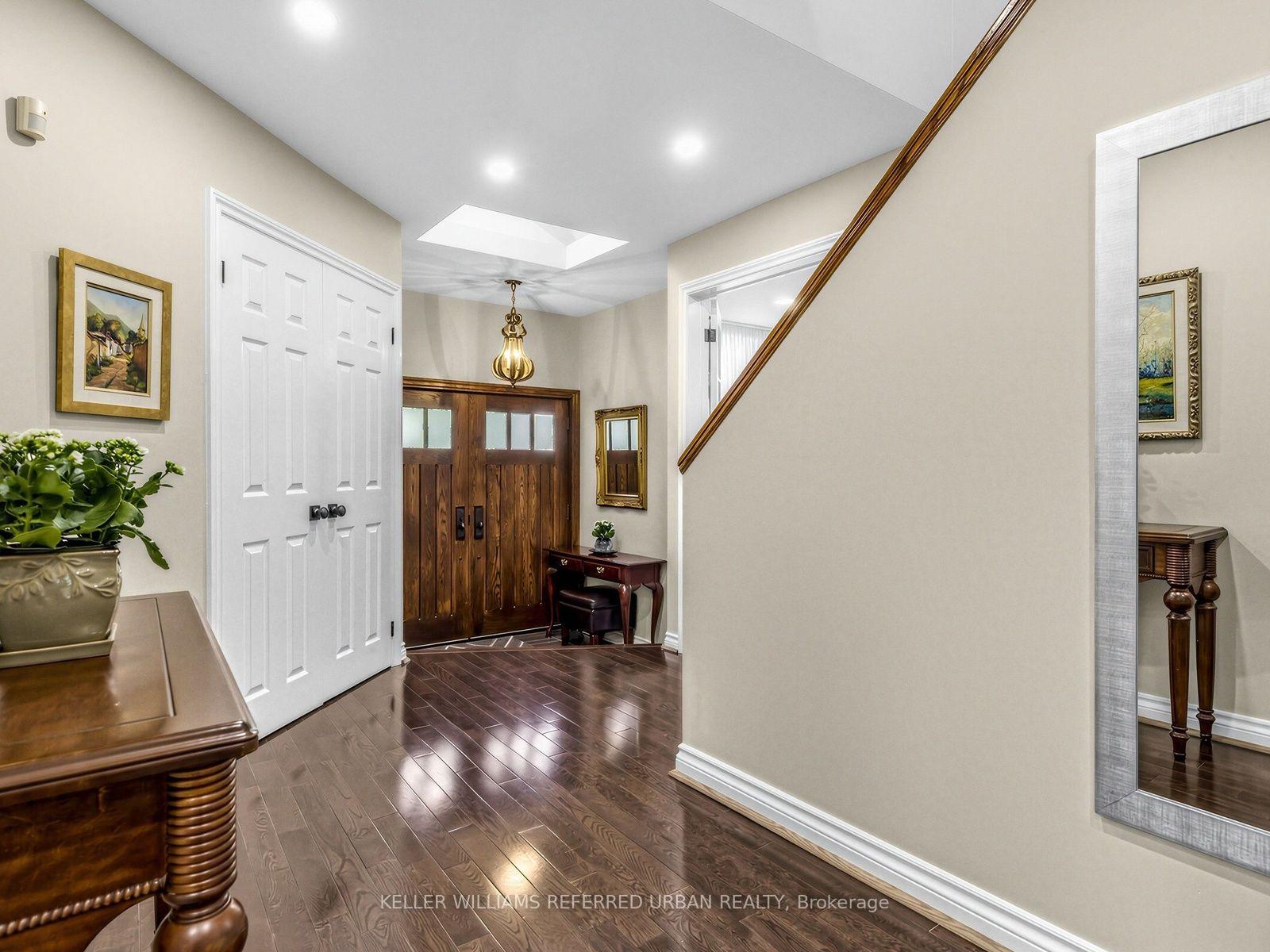 Photo 4 of 49 Invermay Avenue, North York, Clanton Park — HOMEH