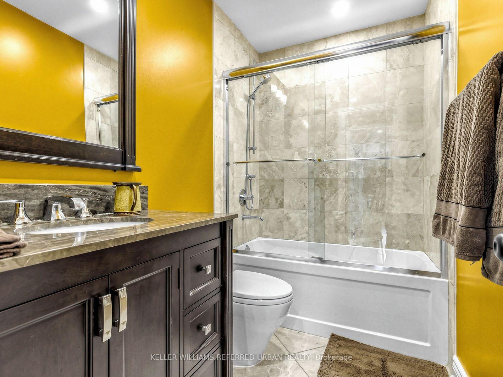 Photo 30 of 49 Invermay Avenue, North York, Clanton Park — HOMEH