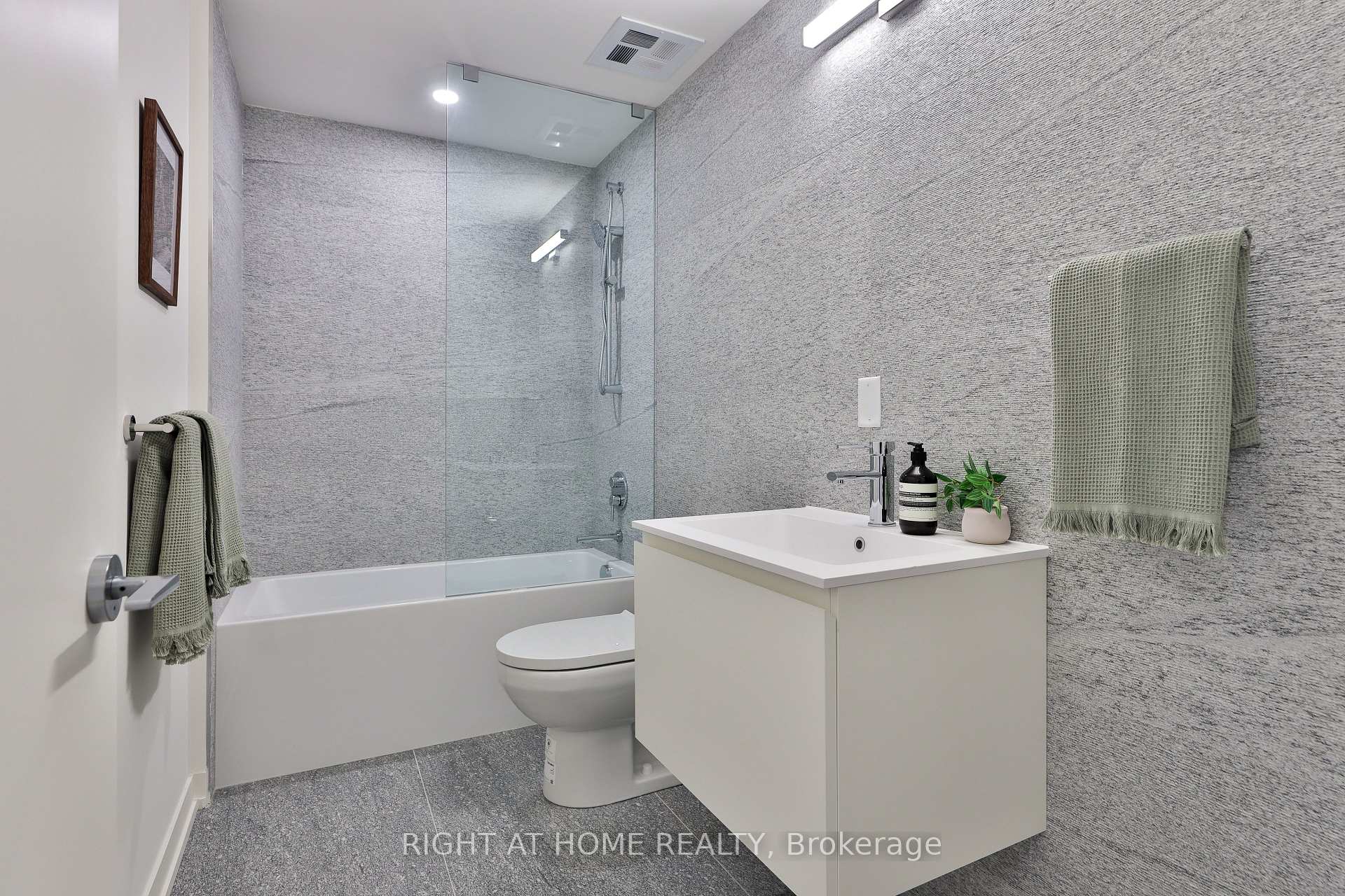 Photo 12 of Unit 405, 761 Queen Street E, Toronto, South Riverdale — HOMEH