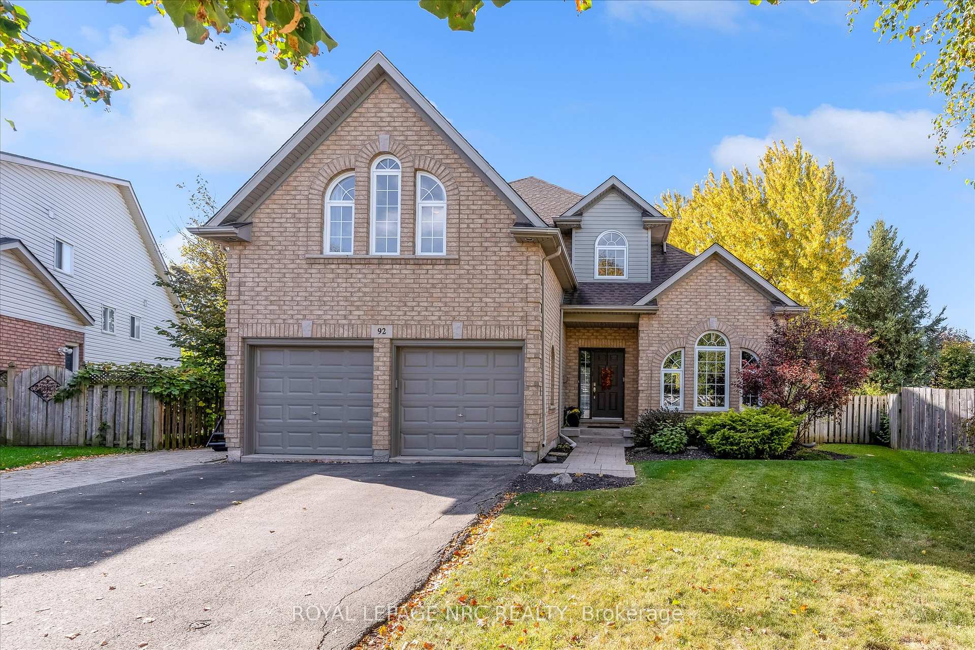 Photo 1 of 92 Ward Circle, Thorold, Confederation Heights — HOMEH