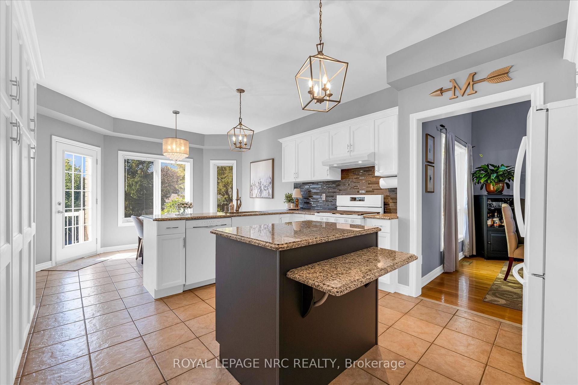Photo 8 of 92 Ward Circle, Thorold, Confederation Heights — HOMEH