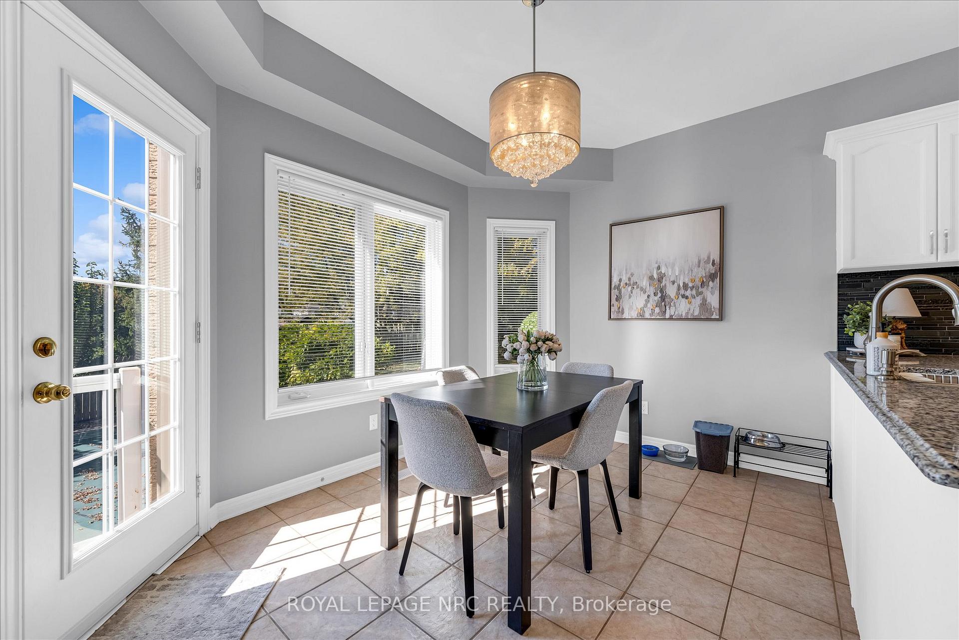 Photo 9 of 92 Ward Circle, Thorold, Confederation Heights — HOMEH