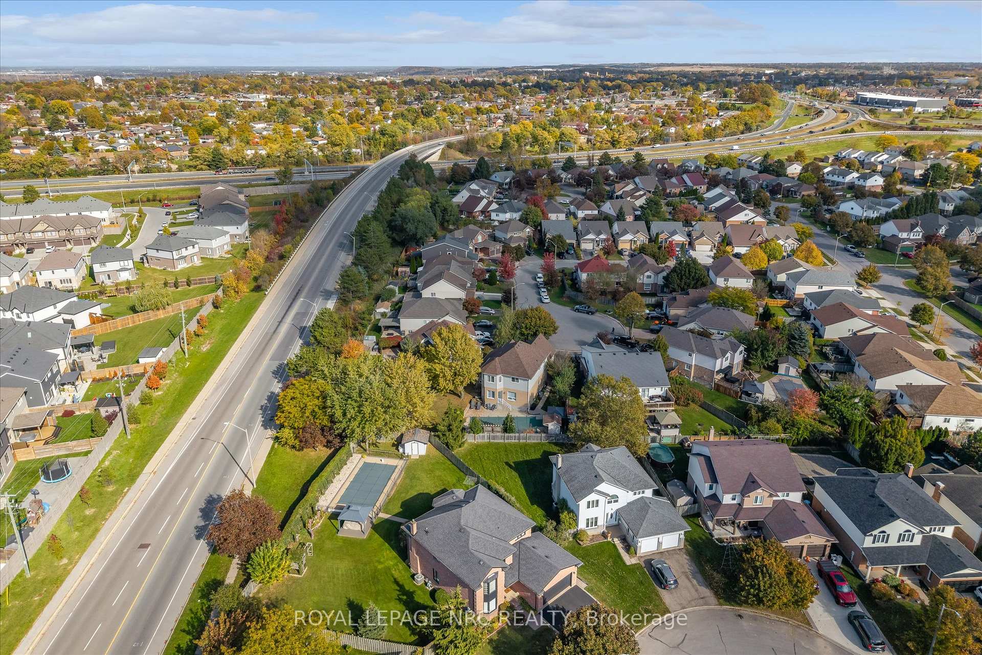 Photo 39 of 92 Ward Circle, Thorold, Confederation Heights — HOMEH