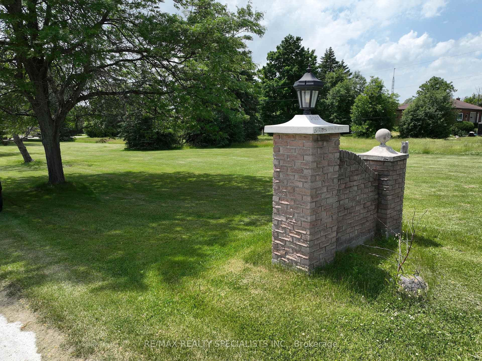 Photo 10 of 8790 9 Line, Halton Hills, Rural Halton Hills — HOMEH