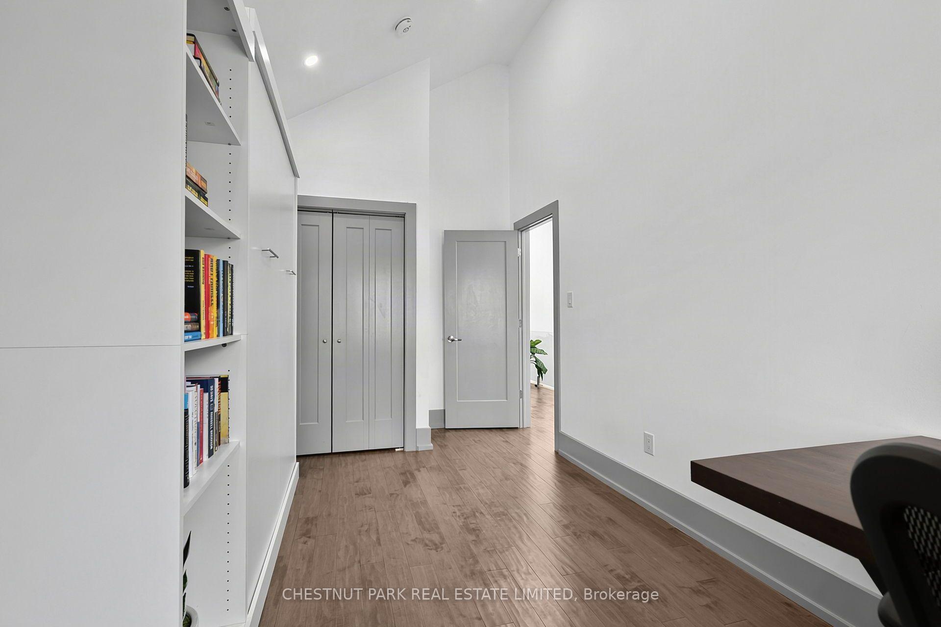 Photo 31 of 15 Nineteenth Street, Etobicoke, New Toronto — HOMEH