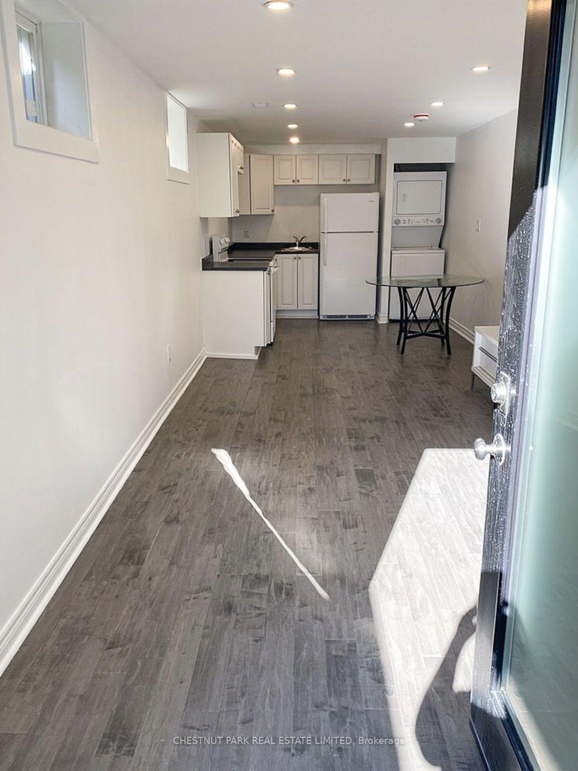 Photo 36 of 15 Nineteenth Street, Etobicoke, New Toronto — HOMEH