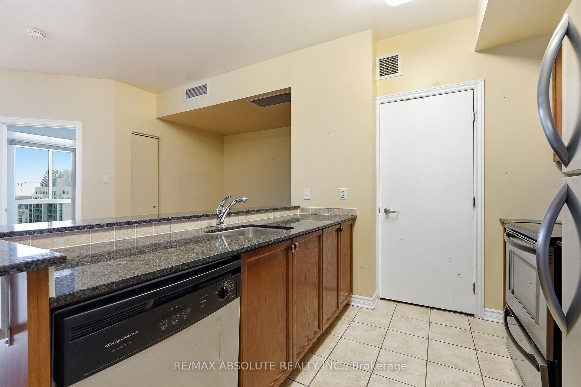 Photo 11 of Unit 2205, 200 Rideau Street, Ottawa, Sandy Hill — HOMEH