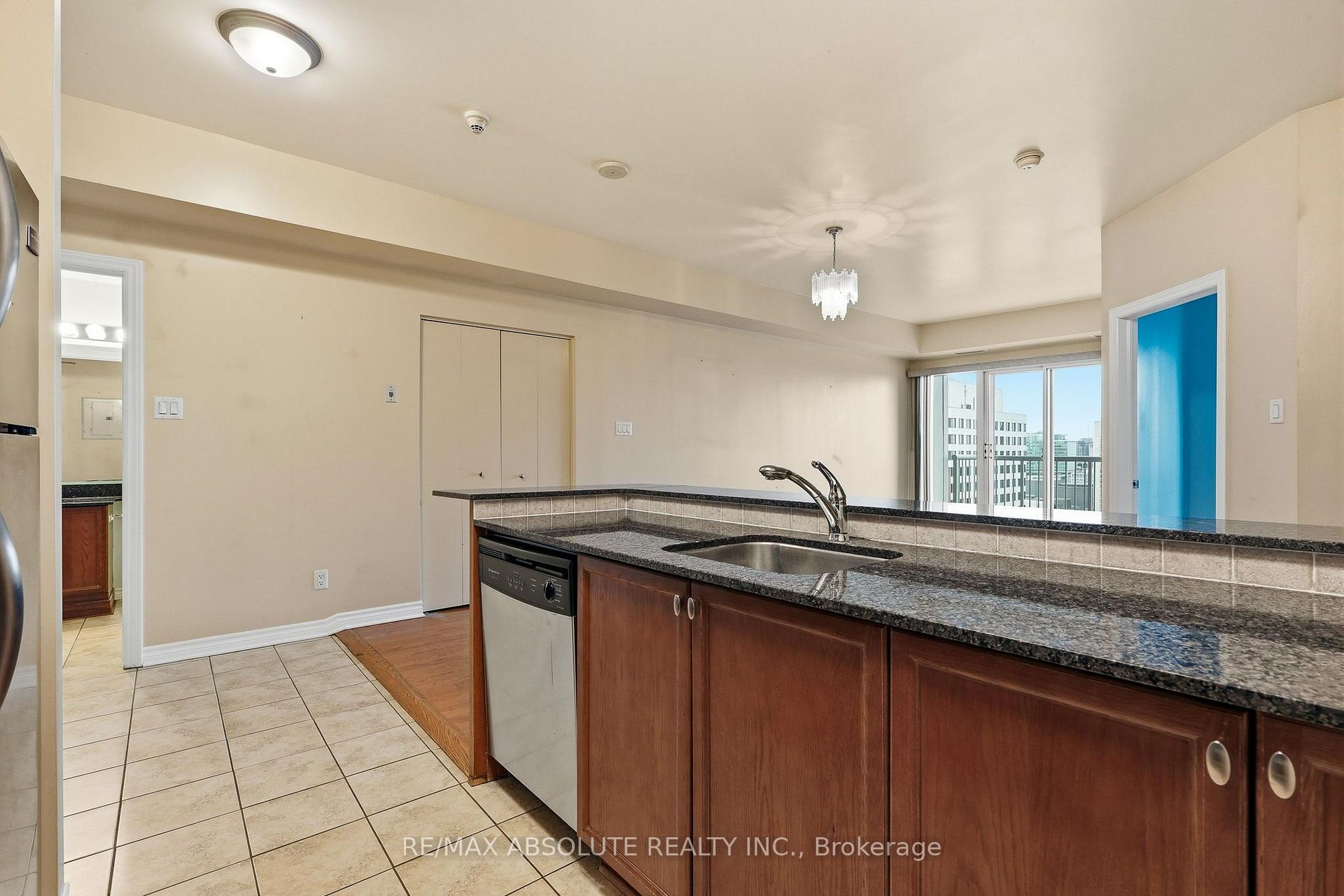 Photo 14 of Unit 2205, 200 Rideau Street, Ottawa, Sandy Hill — HOMEH