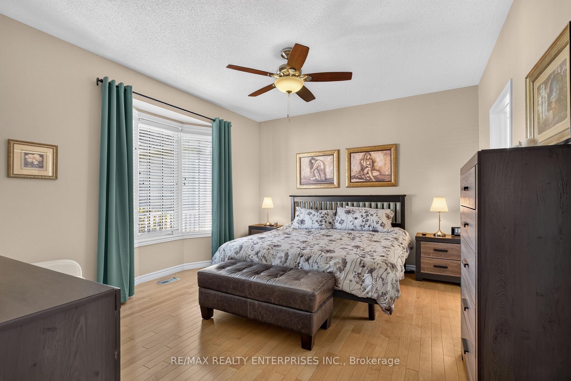 Photo 3 of 258 Silverbirch Boulevard, Hamilton, Mount Hope — HOMEH