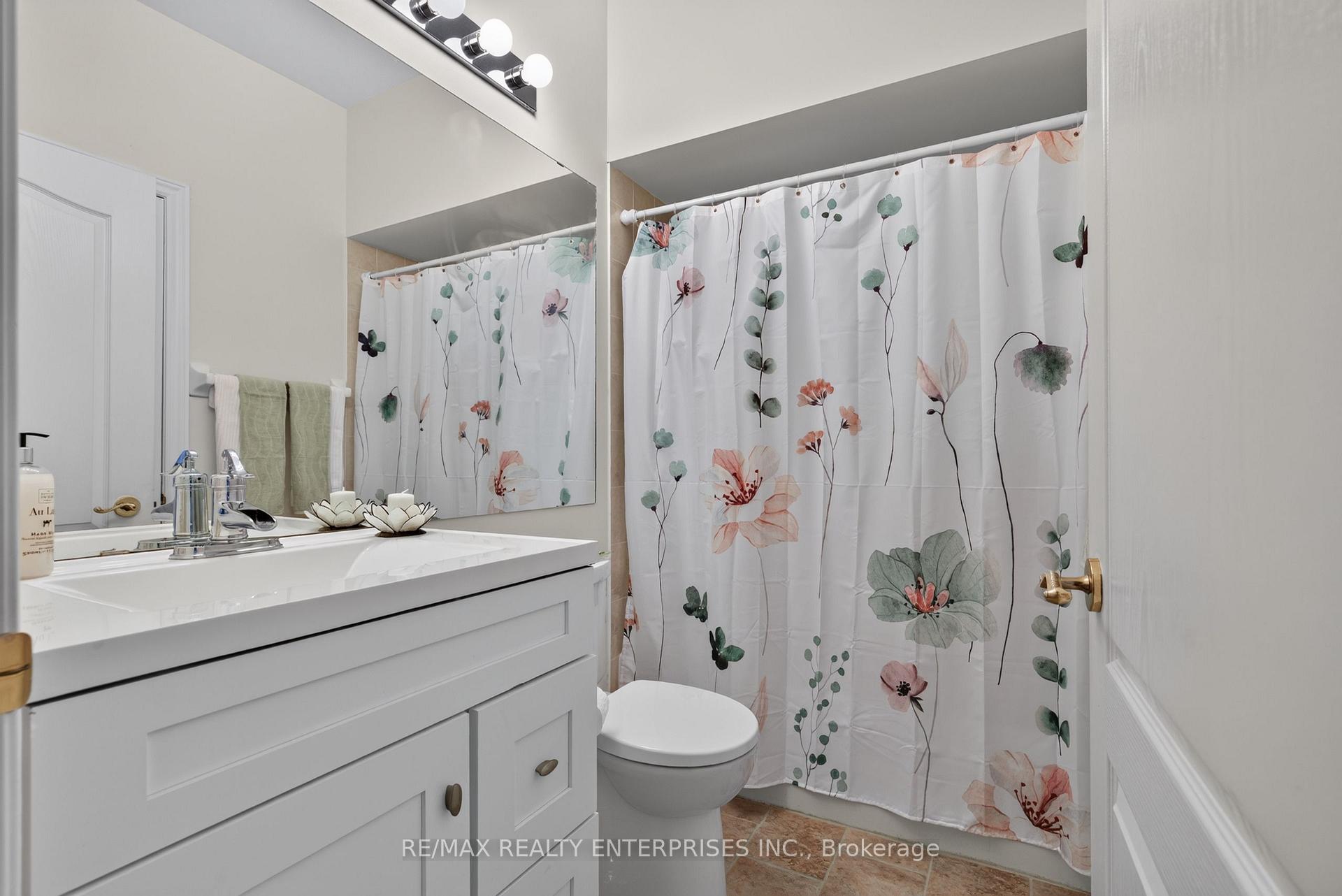 Photo 8 of 258 Silverbirch Boulevard, Hamilton, Mount Hope — HOMEH