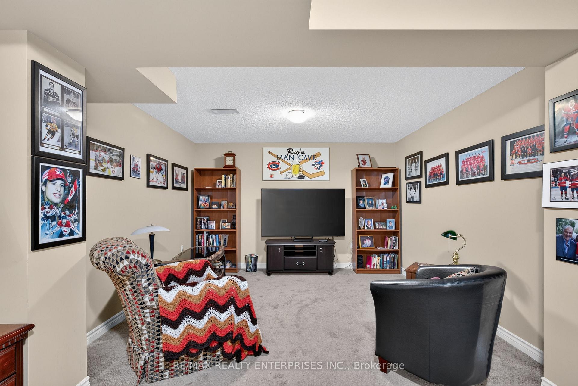 Photo 20 of 258 Silverbirch Boulevard, Hamilton, Mount Hope — HOMEH