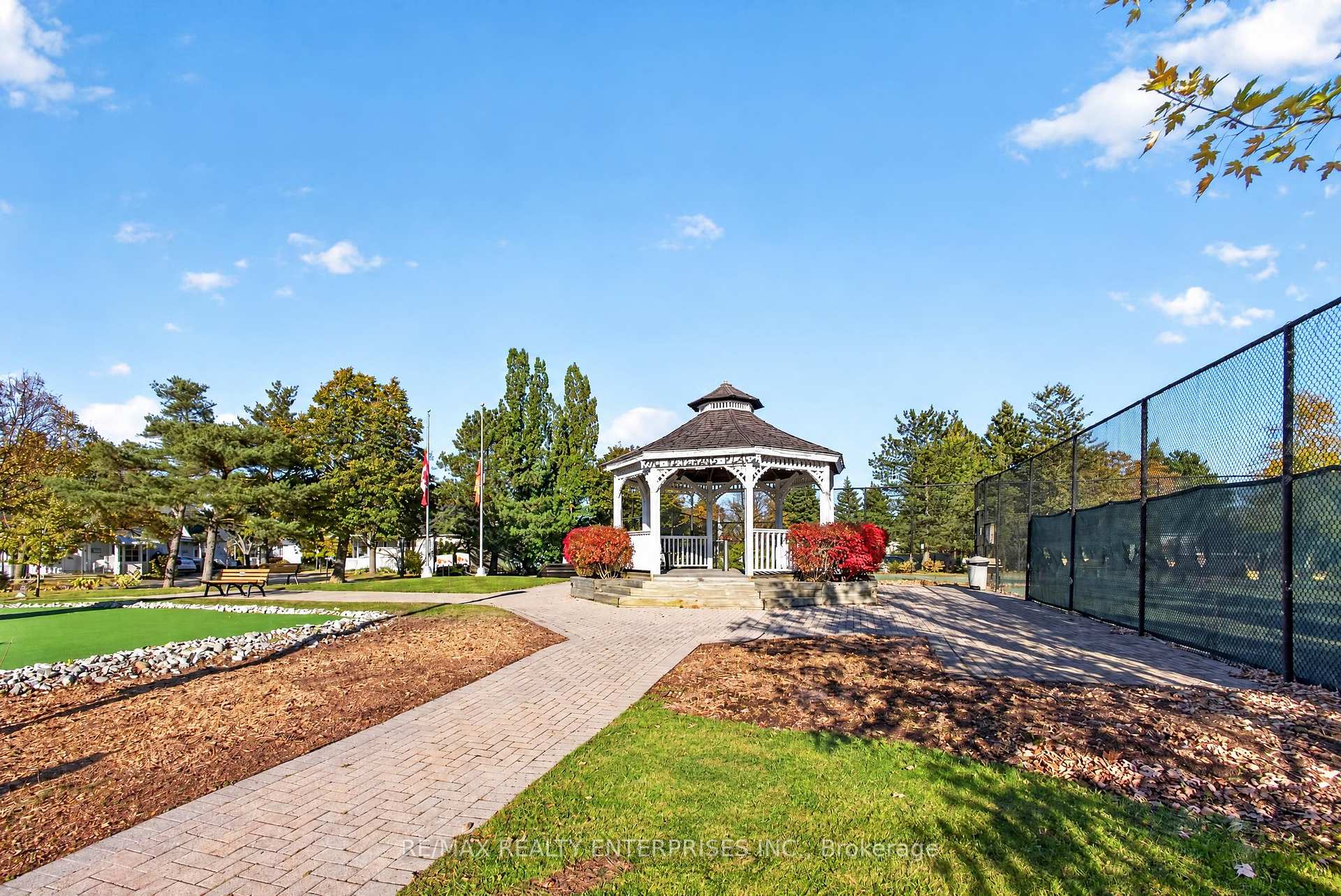 Photo 30 of 258 Silverbirch Boulevard, Hamilton, Mount Hope — HOMEH