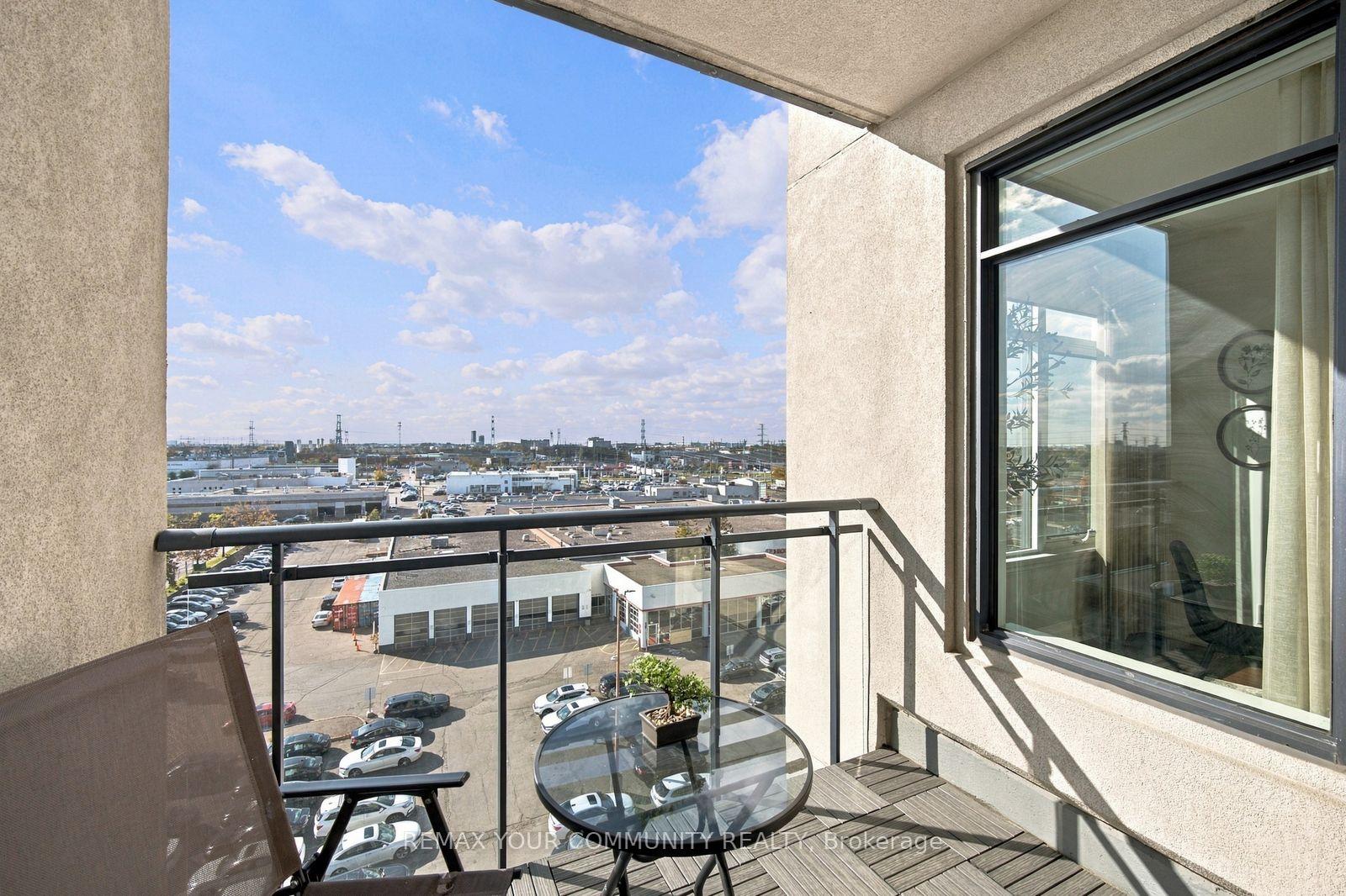 Photo 23 of Unit 702, 24 Woodstream Boulevard, Vaughan, Vaughan Grove — HOMEH