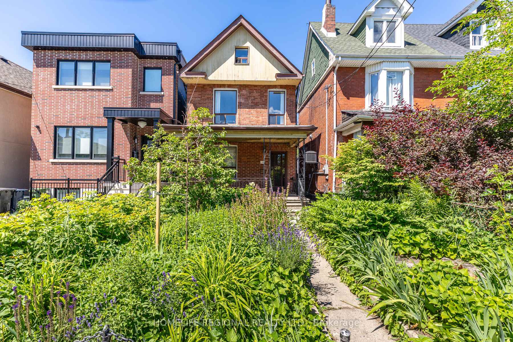 Photo of 122 Emerson Avenue