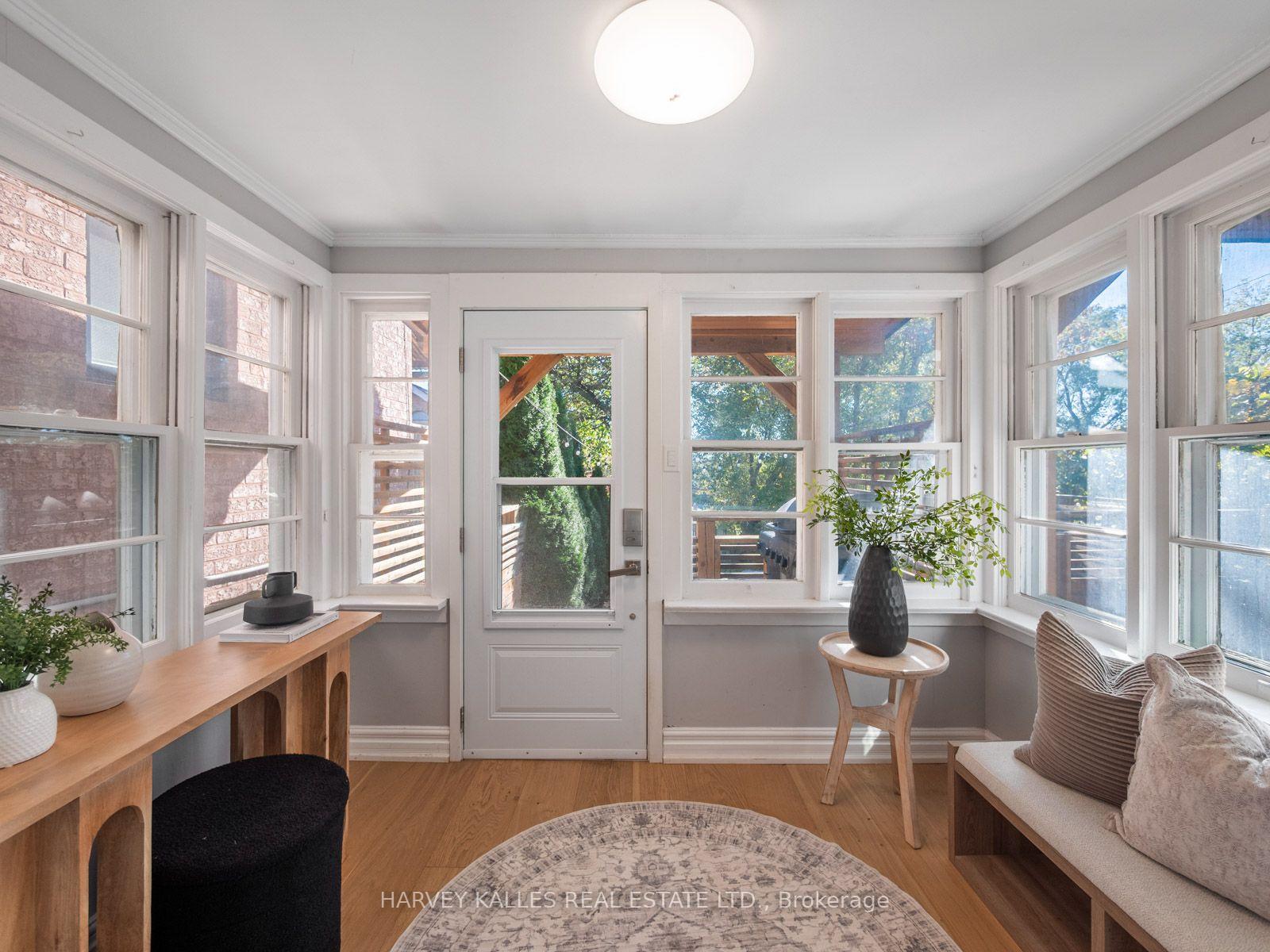 Photo 14 of 35 Dynevor Road, Toronto, Caledonia-Fairbank — HOMEH