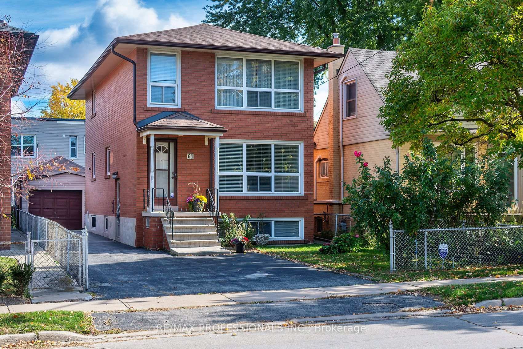 Photo of 61 Rosemeade Avenue
