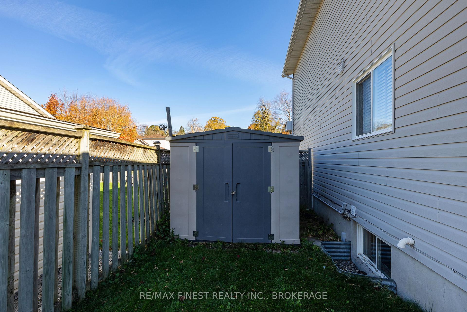 Photo 7 of 929 Lombardy Street, Kingston, South of Taylor-Kidd Blvd — HOMEH