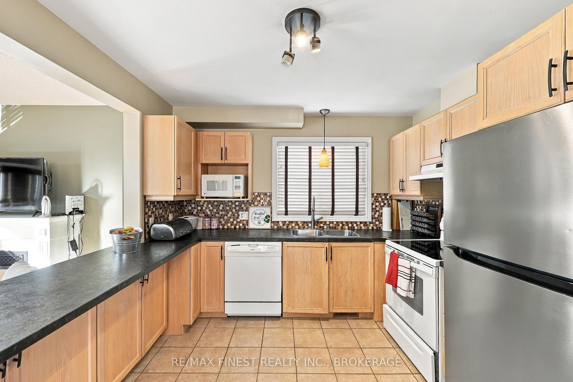 Photo 15 of 929 Lombardy Street, Kingston, South of Taylor-Kidd Blvd — HOMEH