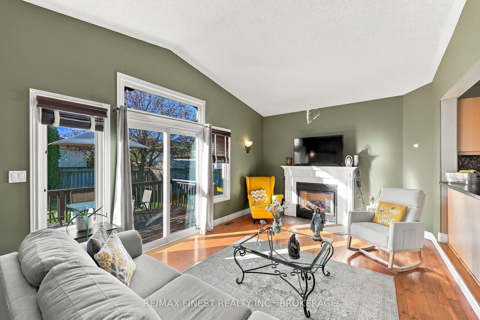 Photo 19 of 929 Lombardy Street, Kingston, South of Taylor-Kidd Blvd — HOMEH