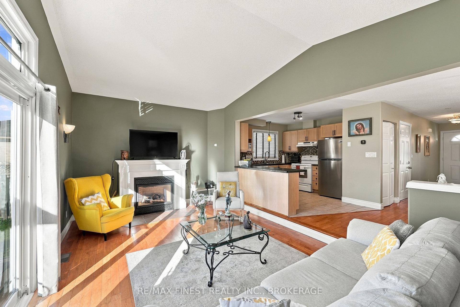 Photo 20 of 929 Lombardy Street, Kingston, South of Taylor-Kidd Blvd — HOMEH