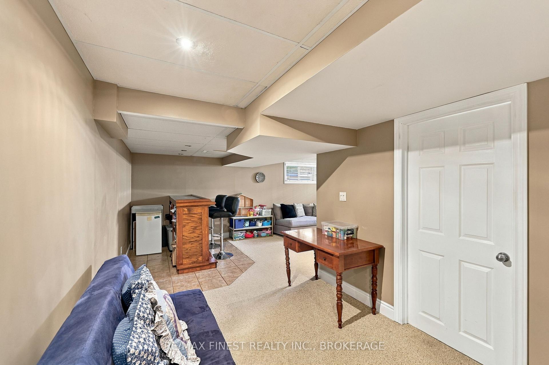 Photo 33 of 929 Lombardy Street, Kingston, South of Taylor-Kidd Blvd — HOMEH