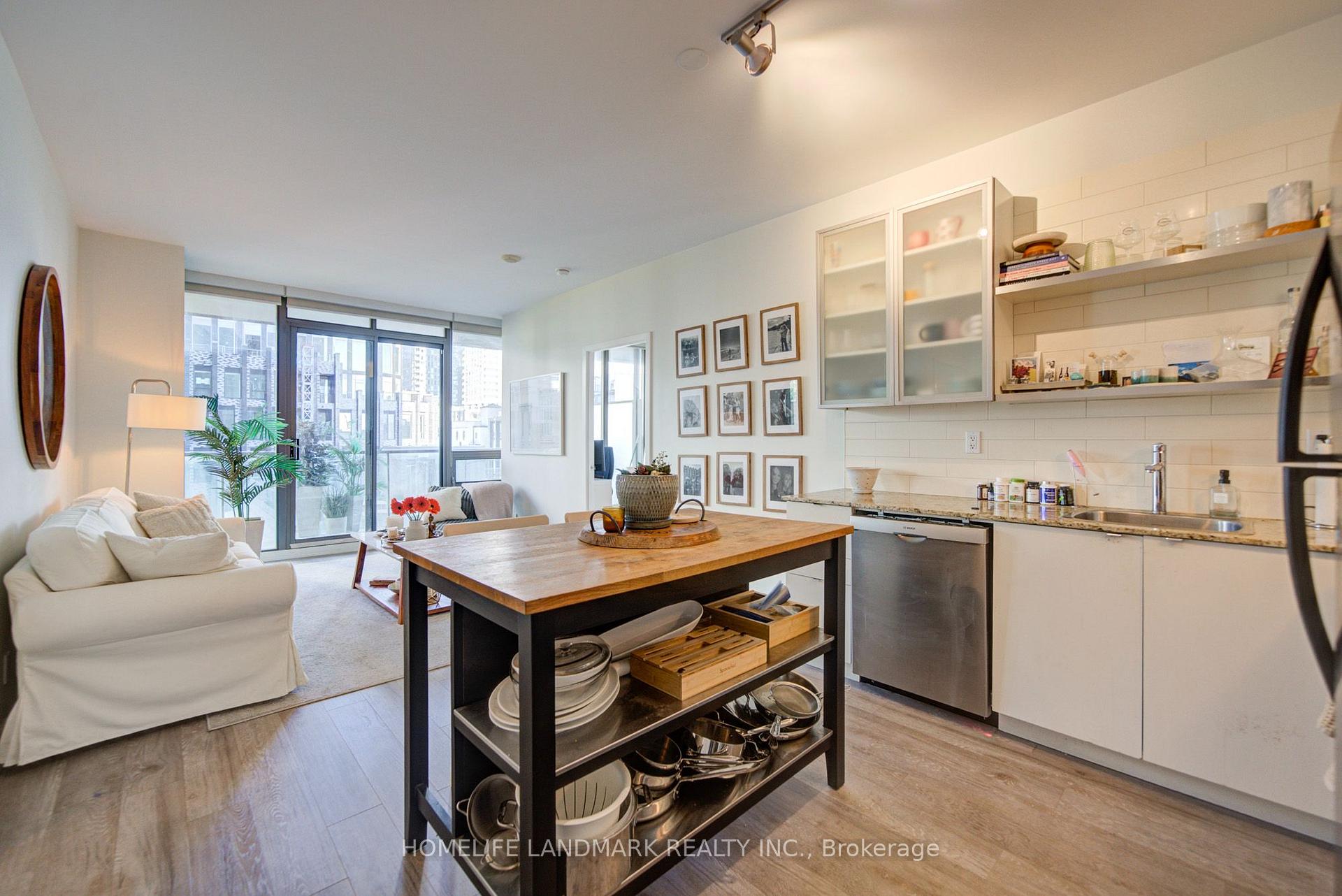 Photo 8 of Unit 604, 33 Lombard Street, Toronto, Church-Yonge Corridor — HOMEH
