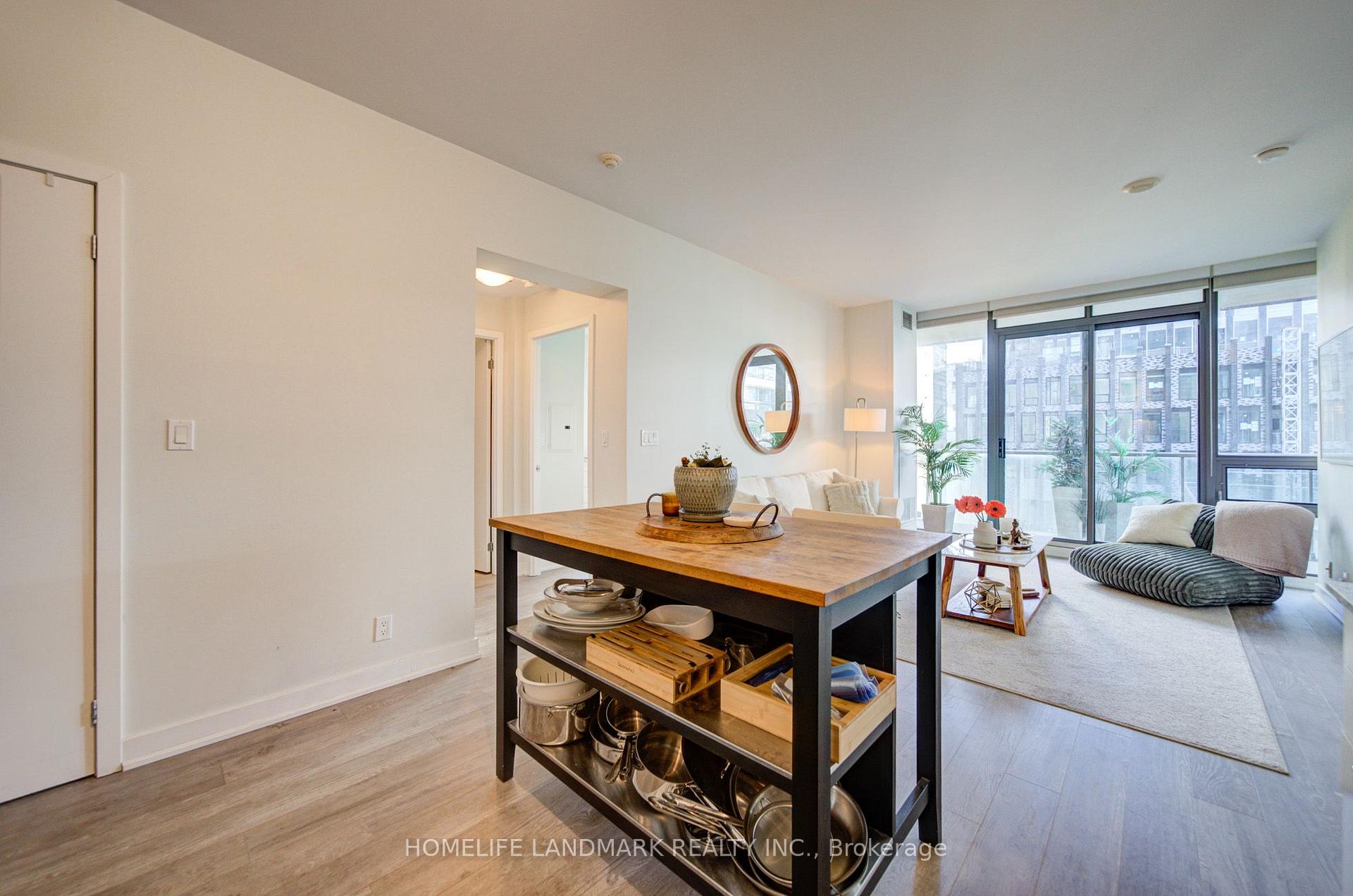 Photo 9 of Unit 604, 33 Lombard Street, Toronto, Church-Yonge Corridor — HOMEH