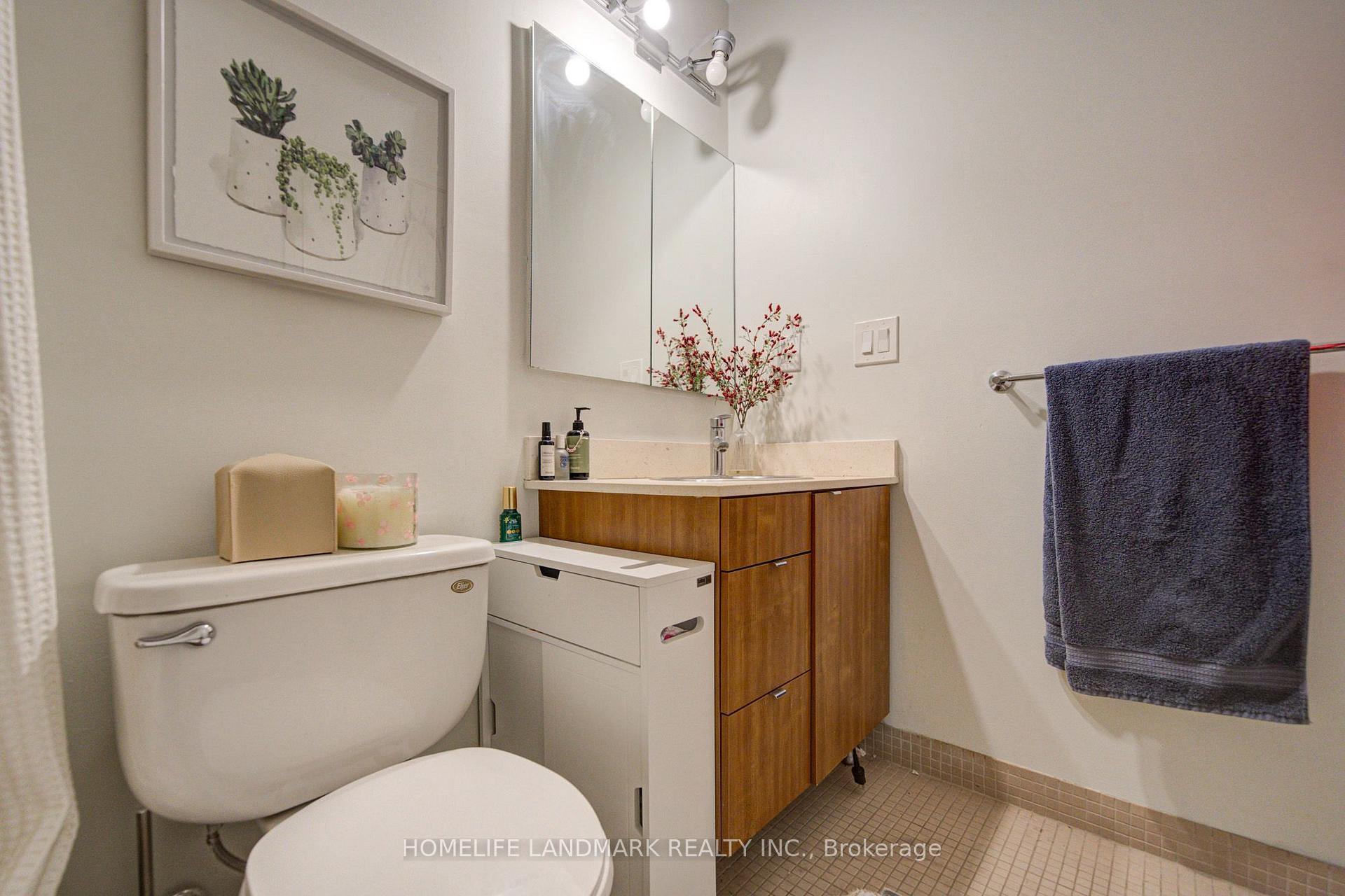 Photo 17 of Unit 604, 33 Lombard Street, Toronto, Church-Yonge Corridor — HOMEH