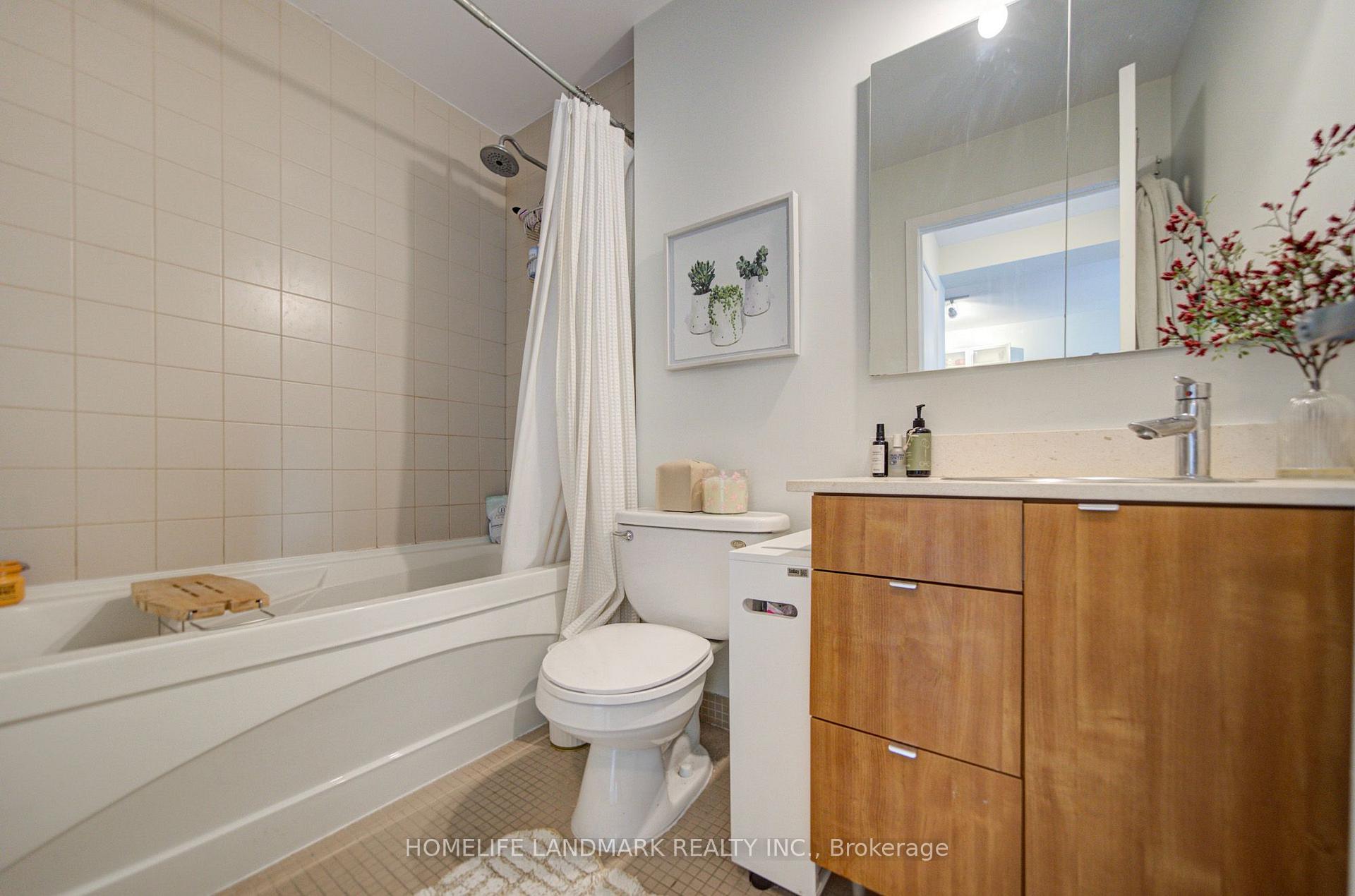 Photo 18 of Unit 604, 33 Lombard Street, Toronto, Church-Yonge Corridor — HOMEH